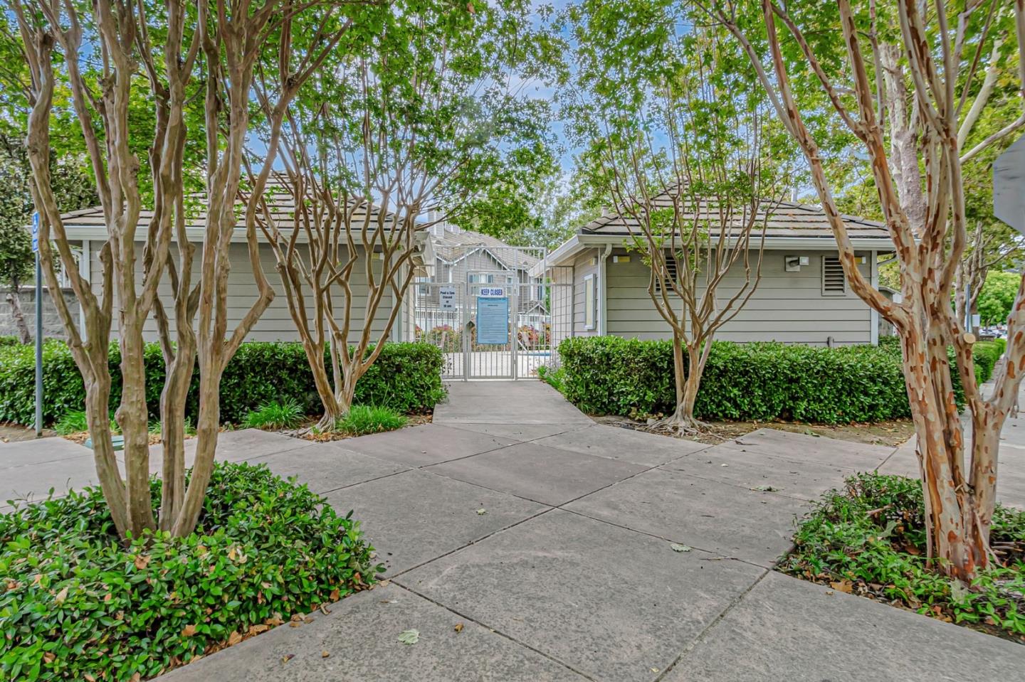 Detail Gallery Image 36 of 41 For 6225 Barb Werner Ln, San Jose,  CA 95119 - 2 Beds | 2/1 Baths
