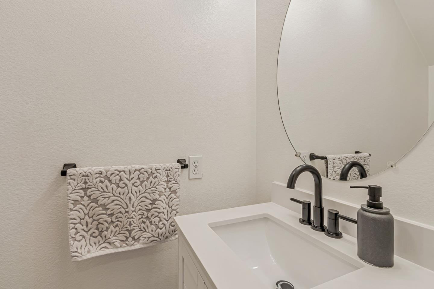 Detail Gallery Image 41 of 41 For 6225 Barb Werner Ln, San Jose,  CA 95119 - 2 Beds | 2/1 Baths