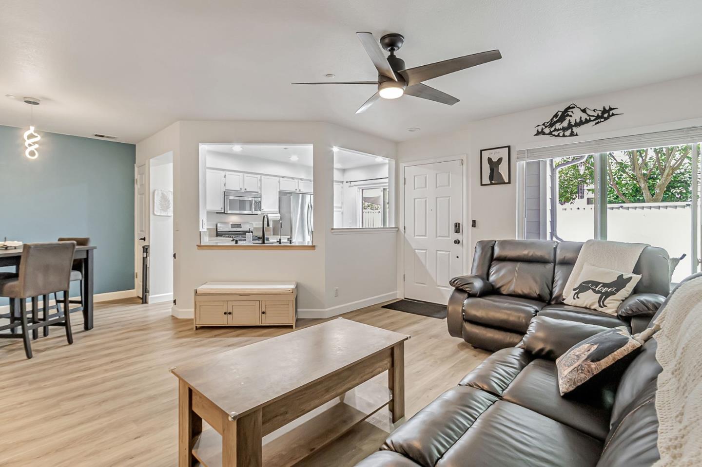 Detail Gallery Image 9 of 41 For 6225 Barb Werner Ln, San Jose,  CA 95119 - 2 Beds | 2/1 Baths