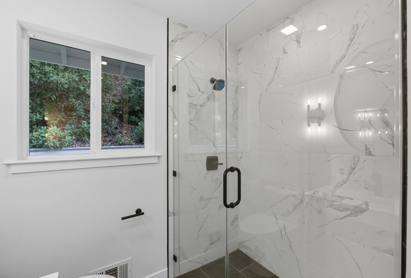 Detail Gallery Image 22 of 39 For 15560 Blossom Hill Rd, Los Gatos,  CA 95032 - 3 Beds | 2/1 Baths