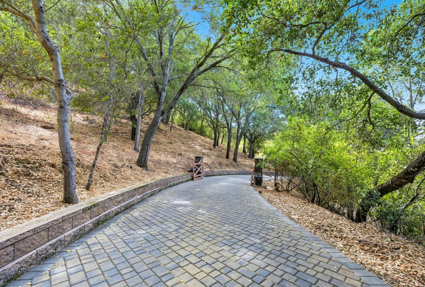 Detail Gallery Image 39 of 39 For 15560 Blossom Hill Rd, Los Gatos,  CA 95032 - 3 Beds | 2/1 Baths