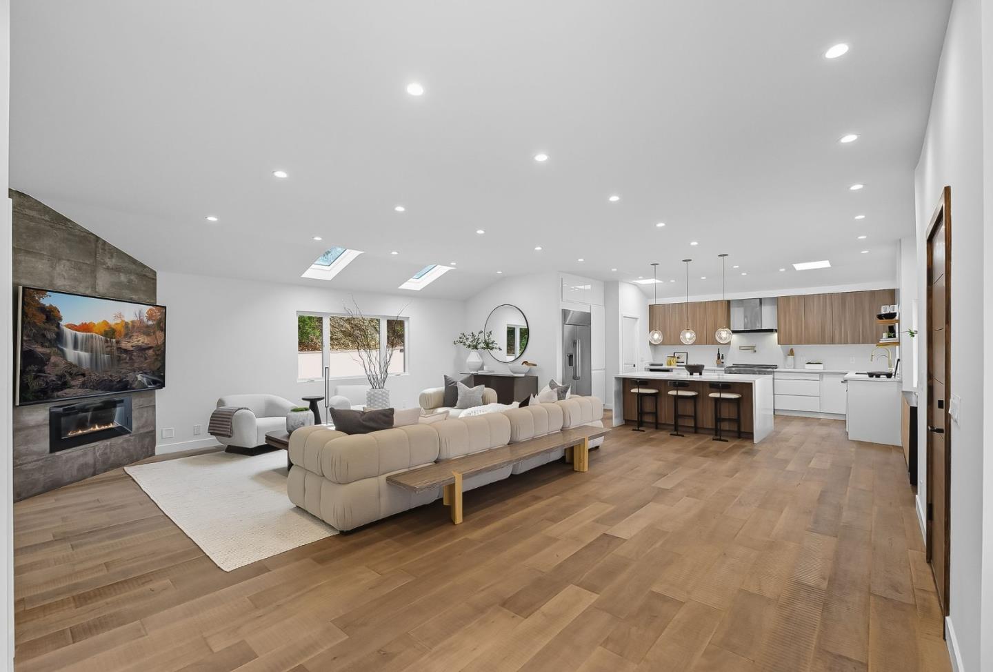 Detail Gallery Image 4 of 39 For 15560 Blossom Hill Rd, Los Gatos,  CA 95032 - 3 Beds | 2/1 Baths