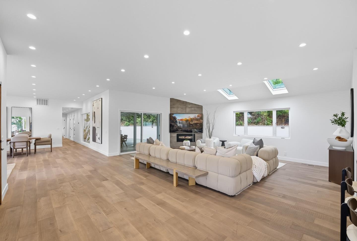 Detail Gallery Image 5 of 39 For 15560 Blossom Hill Rd, Los Gatos,  CA 95032 - 3 Beds | 2/1 Baths