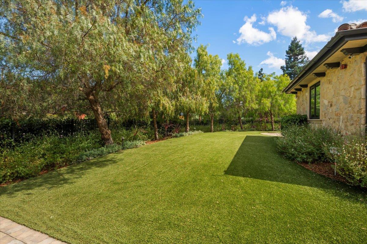 Detail Gallery Image 13 of 80 For 1571 Fairway Dr, Los Altos,  CA 94024 - 5 Beds | 5 Baths
