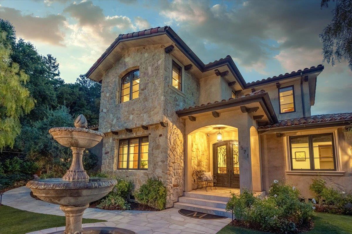 Detail Gallery Image 15 of 80 For 1571 Fairway Dr, Los Altos,  CA 94024 - 5 Beds | 5 Baths
