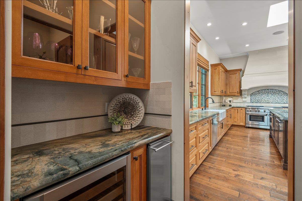 Detail Gallery Image 31 of 80 For 1571 Fairway Dr, Los Altos,  CA 94024 - 5 Beds | 5 Baths