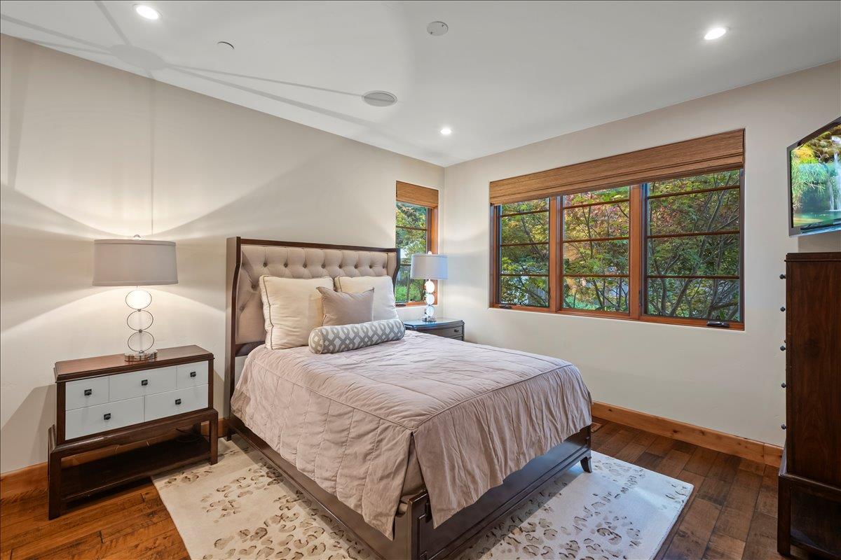 Detail Gallery Image 39 of 80 For 1571 Fairway Dr, Los Altos,  CA 94024 - 5 Beds | 5 Baths