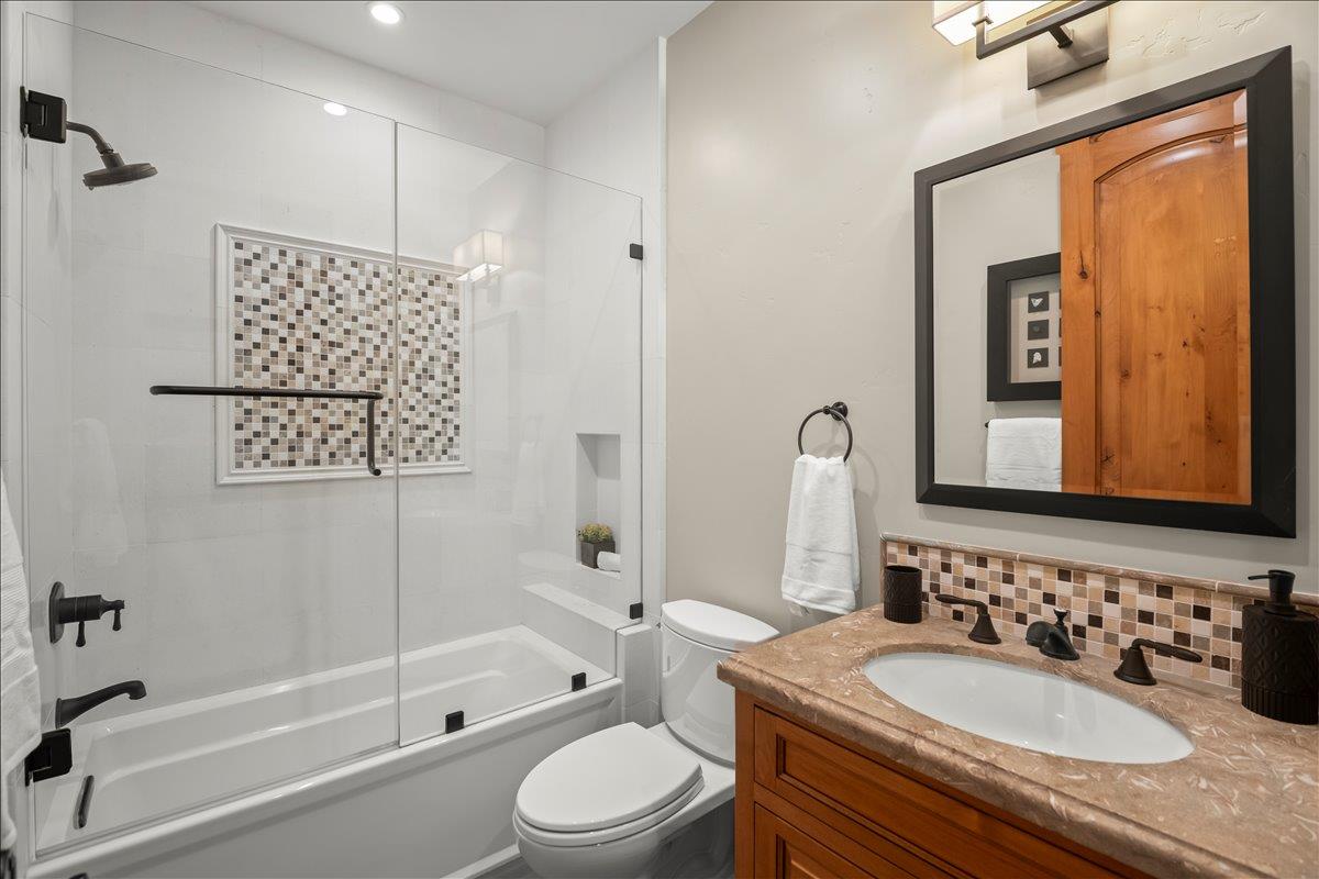 Detail Gallery Image 40 of 80 For 1571 Fairway Dr, Los Altos,  CA 94024 - 5 Beds | 5 Baths
