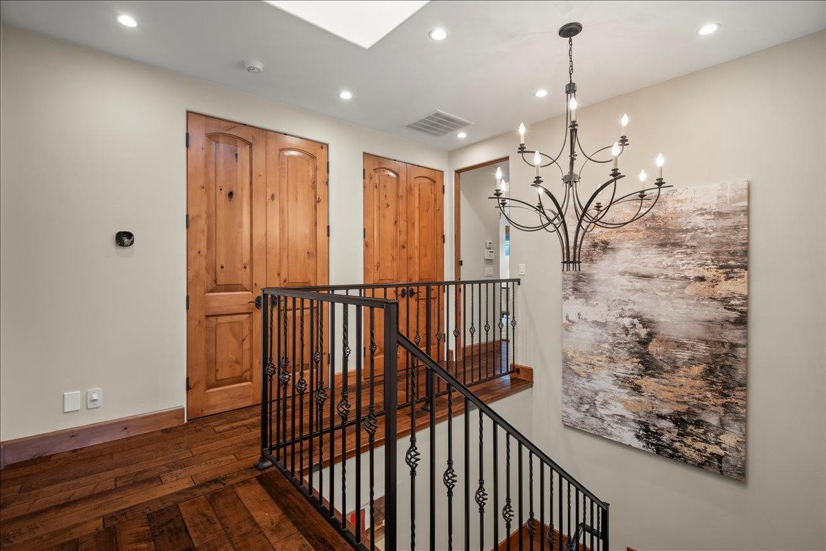 Detail Gallery Image 43 of 80 For 1571 Fairway Dr, Los Altos,  CA 94024 - 5 Beds | 5 Baths