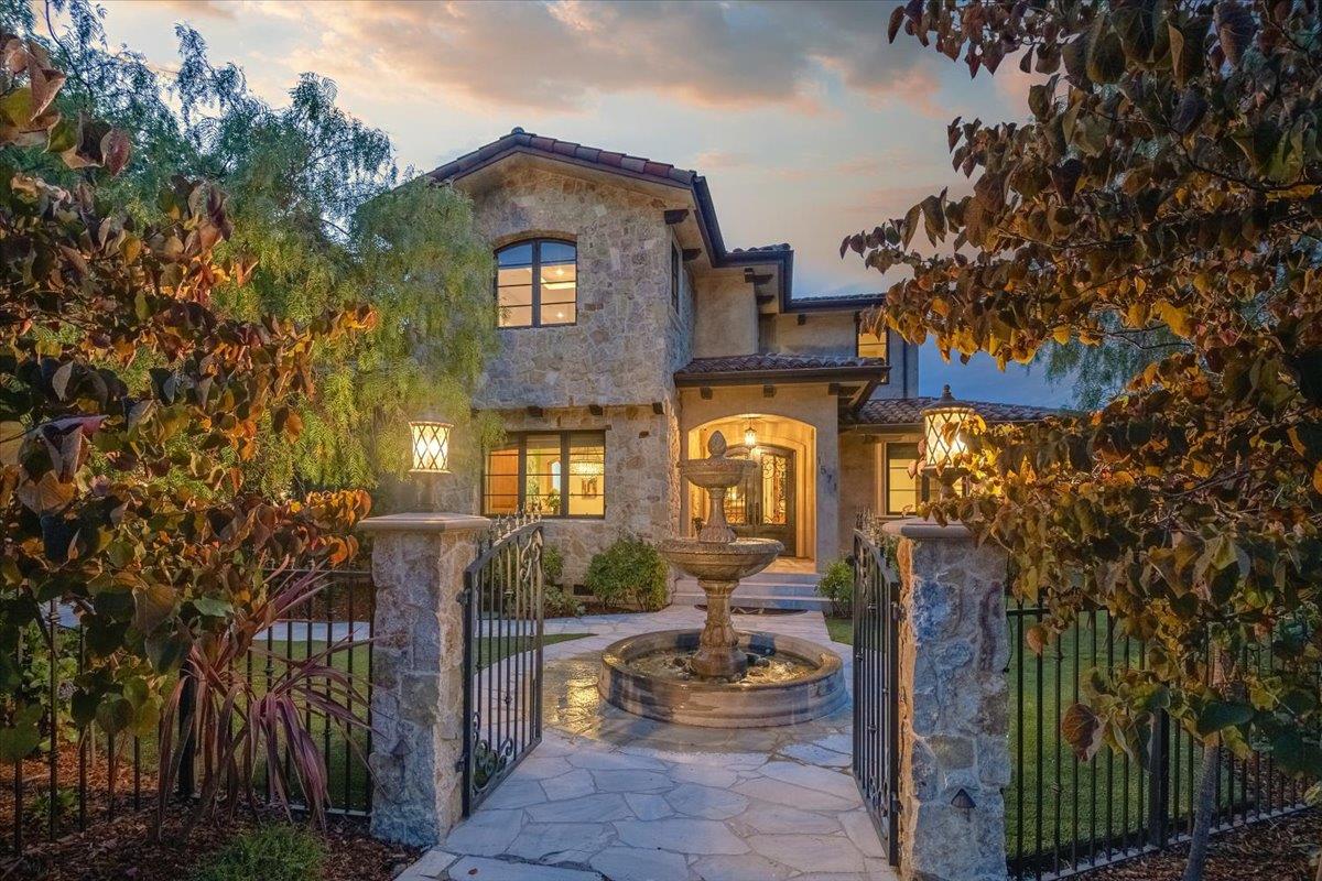 Detail Gallery Image 8 of 80 For 1571 Fairway Dr, Los Altos,  CA 94024 - 5 Beds | 5 Baths