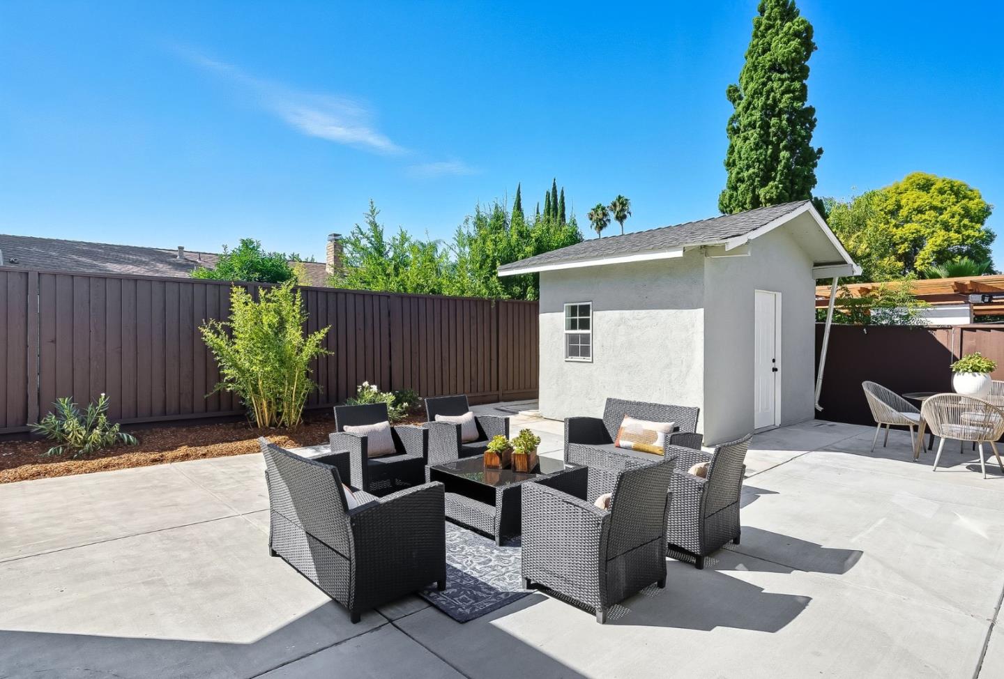Detail Gallery Image 32 of 37 For 484 Latona Ct, San Jose,  CA 95111 - 4 Beds | 3 Baths