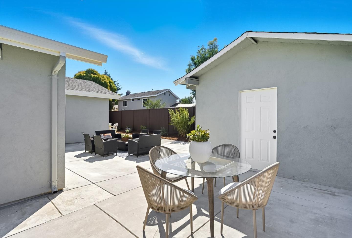Detail Gallery Image 33 of 37 For 484 Latona Ct, San Jose,  CA 95111 - 4 Beds | 3 Baths