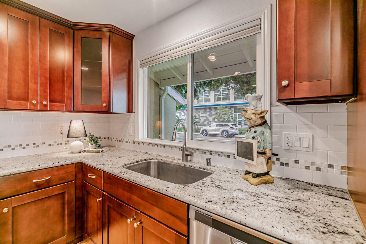 Detail Gallery Image 14 of 37 For 545 E Olive Ave, Sunnyvale,  CA 94086 - 4 Beds | 3 Baths