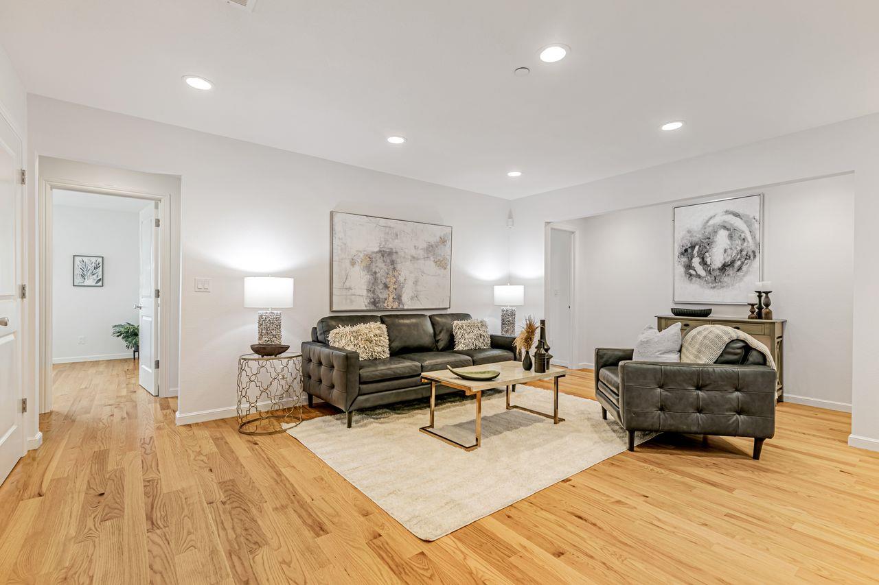 Detail Gallery Image 4 of 37 For 545 E Olive Ave, Sunnyvale,  CA 94086 - 4 Beds | 3 Baths