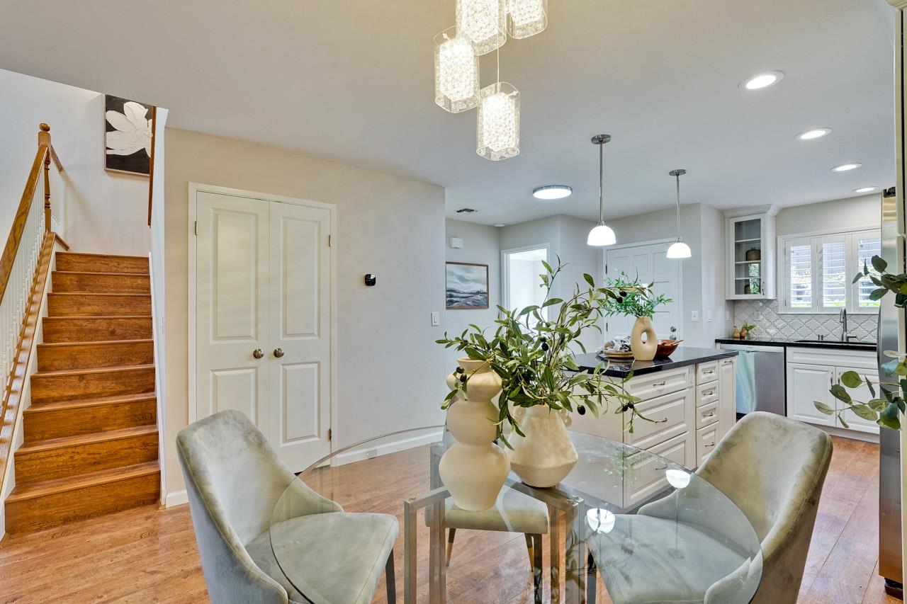 Detail Gallery Image 15 of 76 For 268 Andsbury Ave, Mountain View,  CA 94043 - 3 Beds | 2 Baths