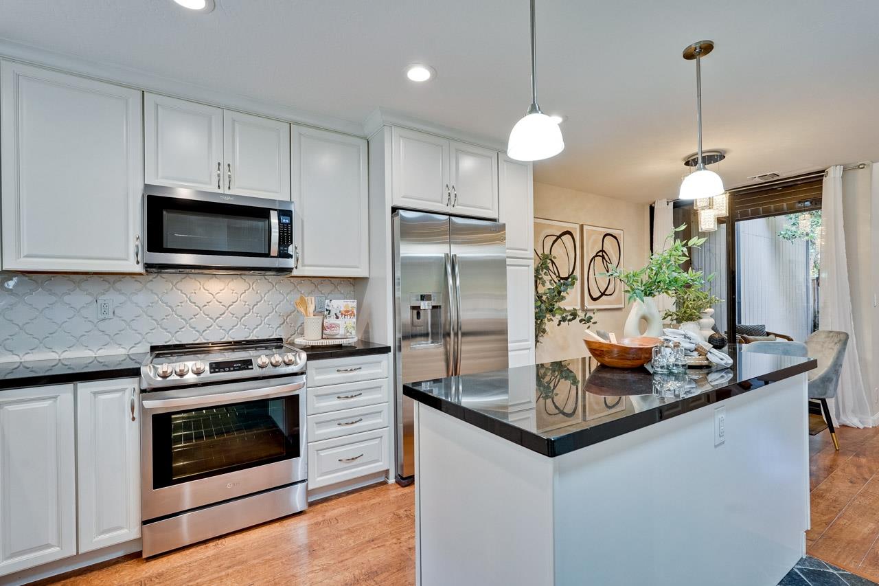 Detail Gallery Image 23 of 76 For 268 Andsbury Ave, Mountain View,  CA 94043 - 3 Beds | 2 Baths