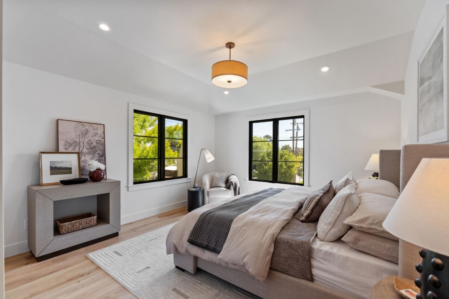 Detail Gallery Image 16 of 29 For 201 Burlingame Ave, Burlingame,  CA 94010 - 4 Beds | 3/1 Baths
