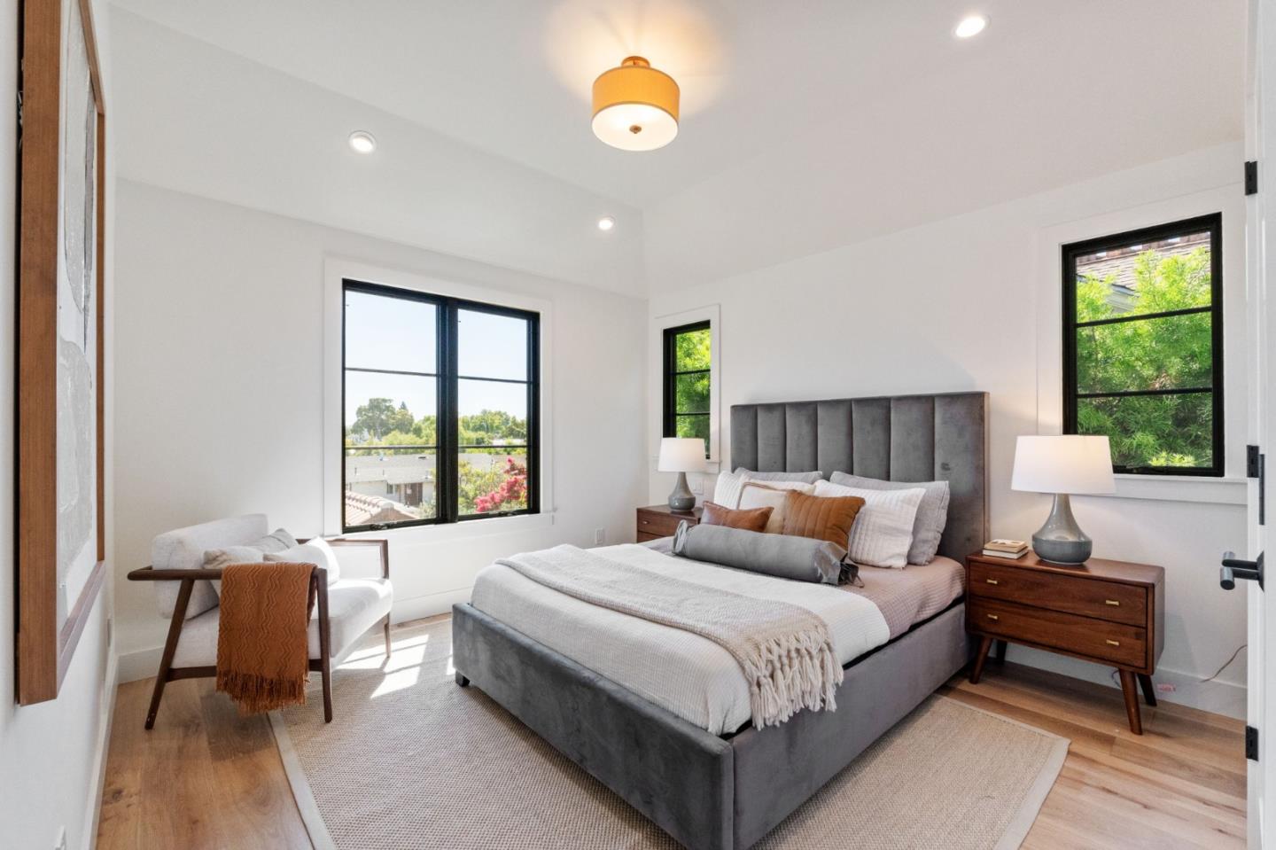 Detail Gallery Image 22 of 29 For 201 Burlingame Ave, Burlingame,  CA 94010 - 4 Beds | 3/1 Baths