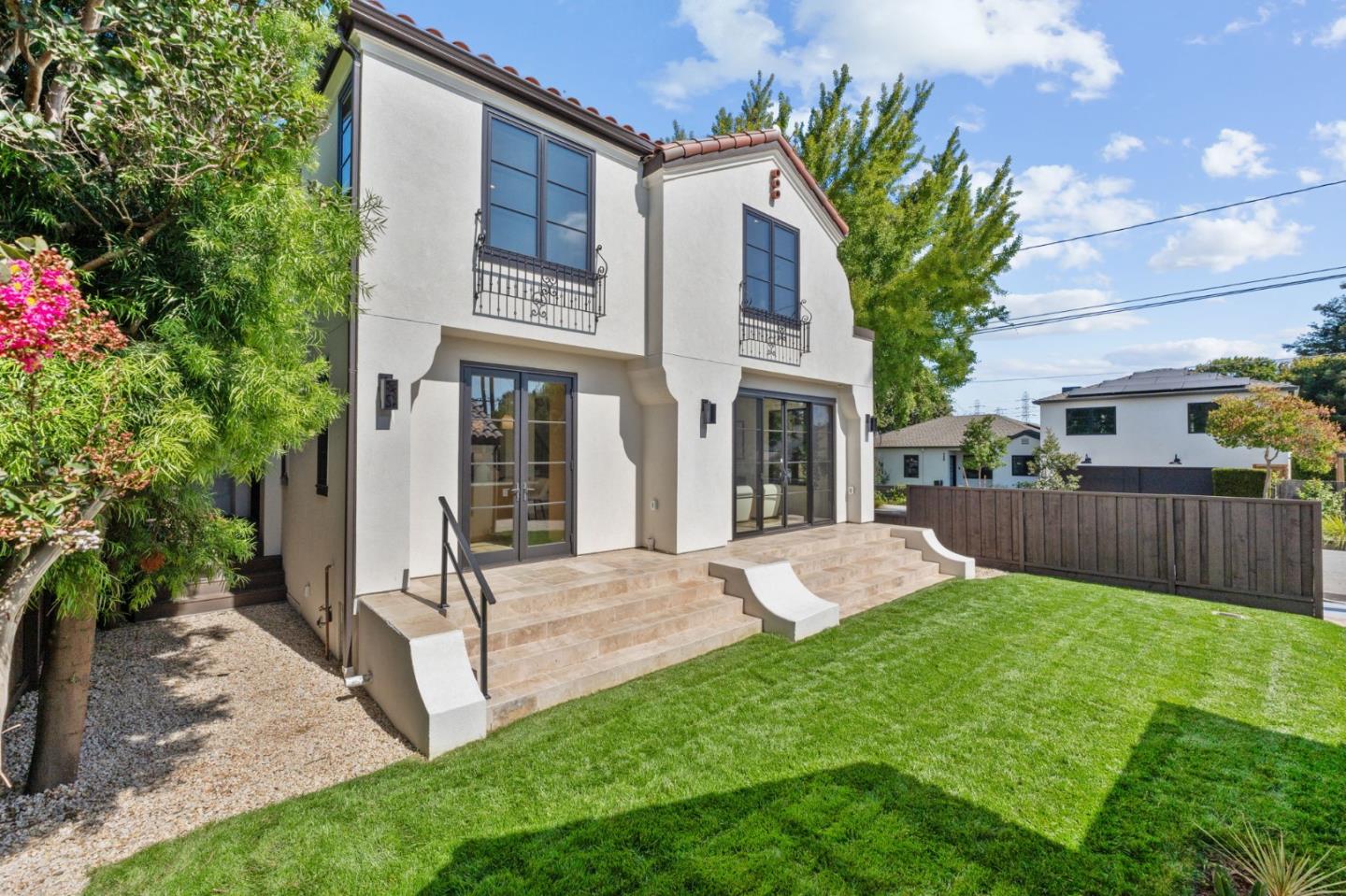 Detail Gallery Image 24 of 29 For 201 Burlingame Ave, Burlingame,  CA 94010 - 4 Beds | 3/1 Baths