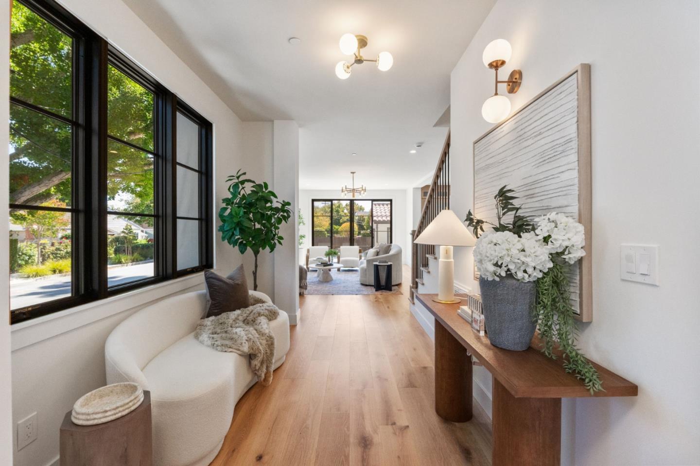 Detail Gallery Image 4 of 29 For 201 Burlingame Ave, Burlingame,  CA 94010 - 4 Beds | 3/1 Baths