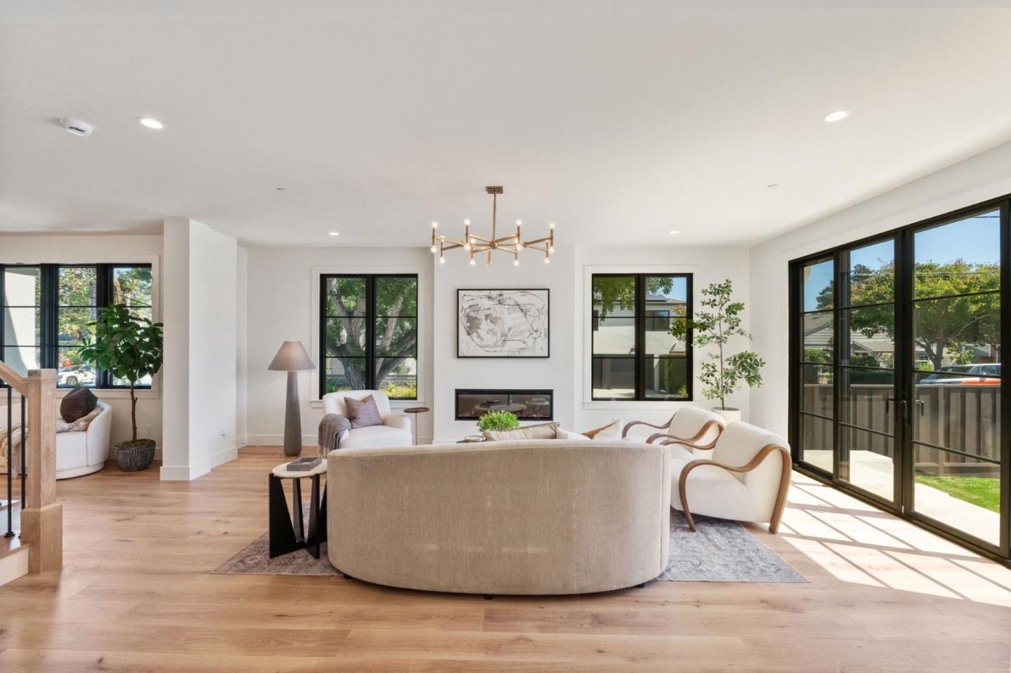 Detail Gallery Image 6 of 29 For 201 Burlingame Ave, Burlingame,  CA 94010 - 4 Beds | 3/1 Baths