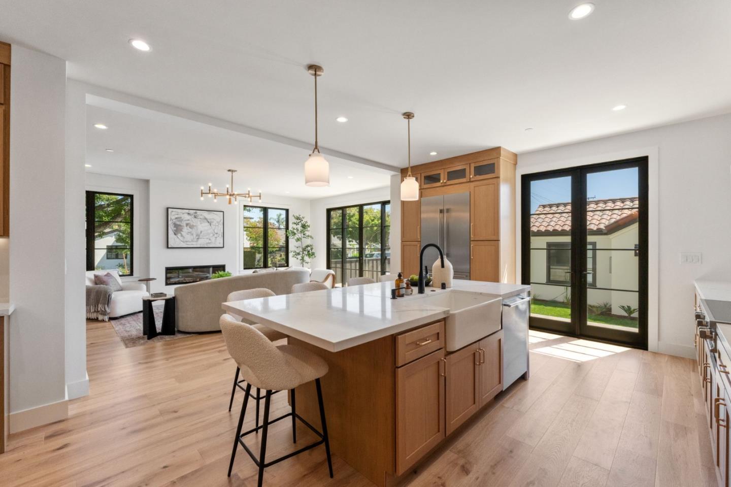 Detail Gallery Image 8 of 29 For 201 Burlingame Ave, Burlingame,  CA 94010 - 4 Beds | 3/1 Baths