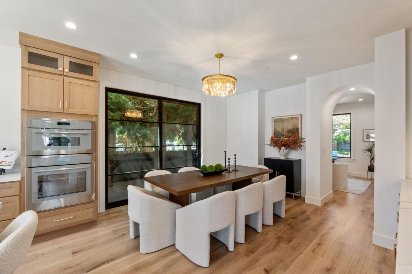 Detail Gallery Image 9 of 29 For 201 Burlingame Ave, Burlingame,  CA 94010 - 4 Beds | 3/1 Baths