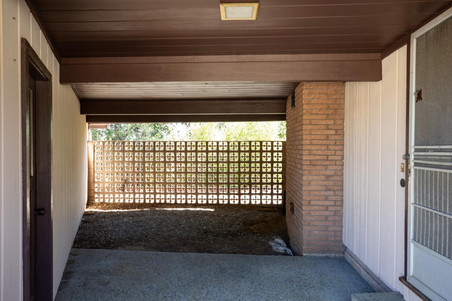 Detail Gallery Image 23 of 25 For 26792 Robleda Ct, Los Altos Hills,  CA 94022 - 4 Beds | 2/1 Baths