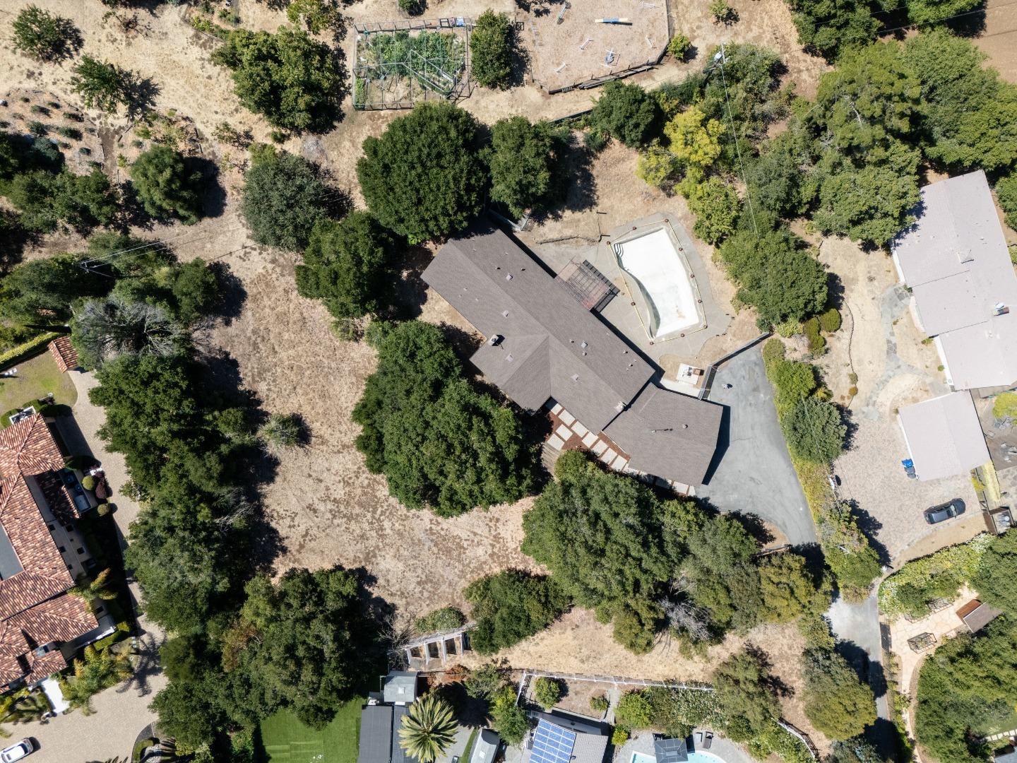 Detail Gallery Image 25 of 25 For 26792 Robleda Ct, Los Altos Hills,  CA 94022 - 4 Beds | 2/1 Baths