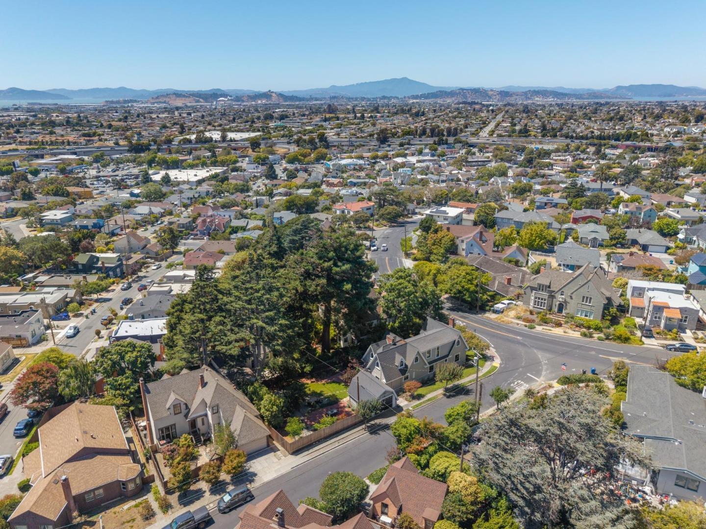 Detail Gallery Image 125 of 129 For 5340 Barrett Ave, El Cerrito,  CA 94530 - 3 Beds | 2 Baths
