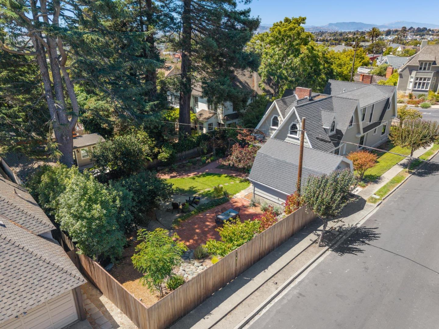 Detail Gallery Image 126 of 129 For 5340 Barrett Ave, El Cerrito,  CA 94530 - 3 Beds | 2 Baths