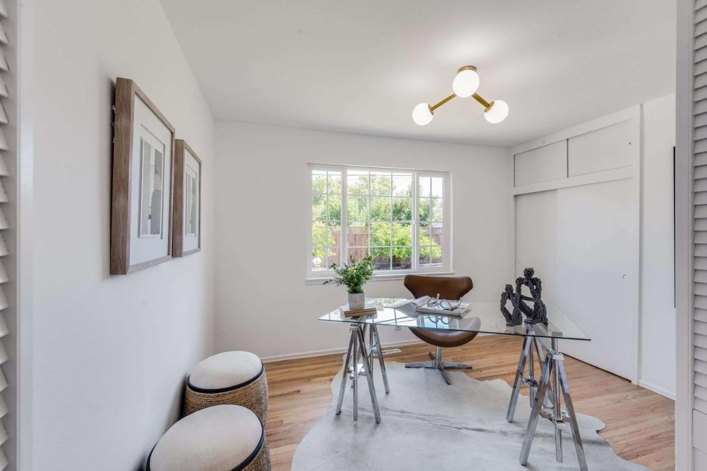 Detail Gallery Image 15 of 37 For 10800 W Estates Dr, Cupertino,  CA 95014 - 4 Beds | 2 Baths