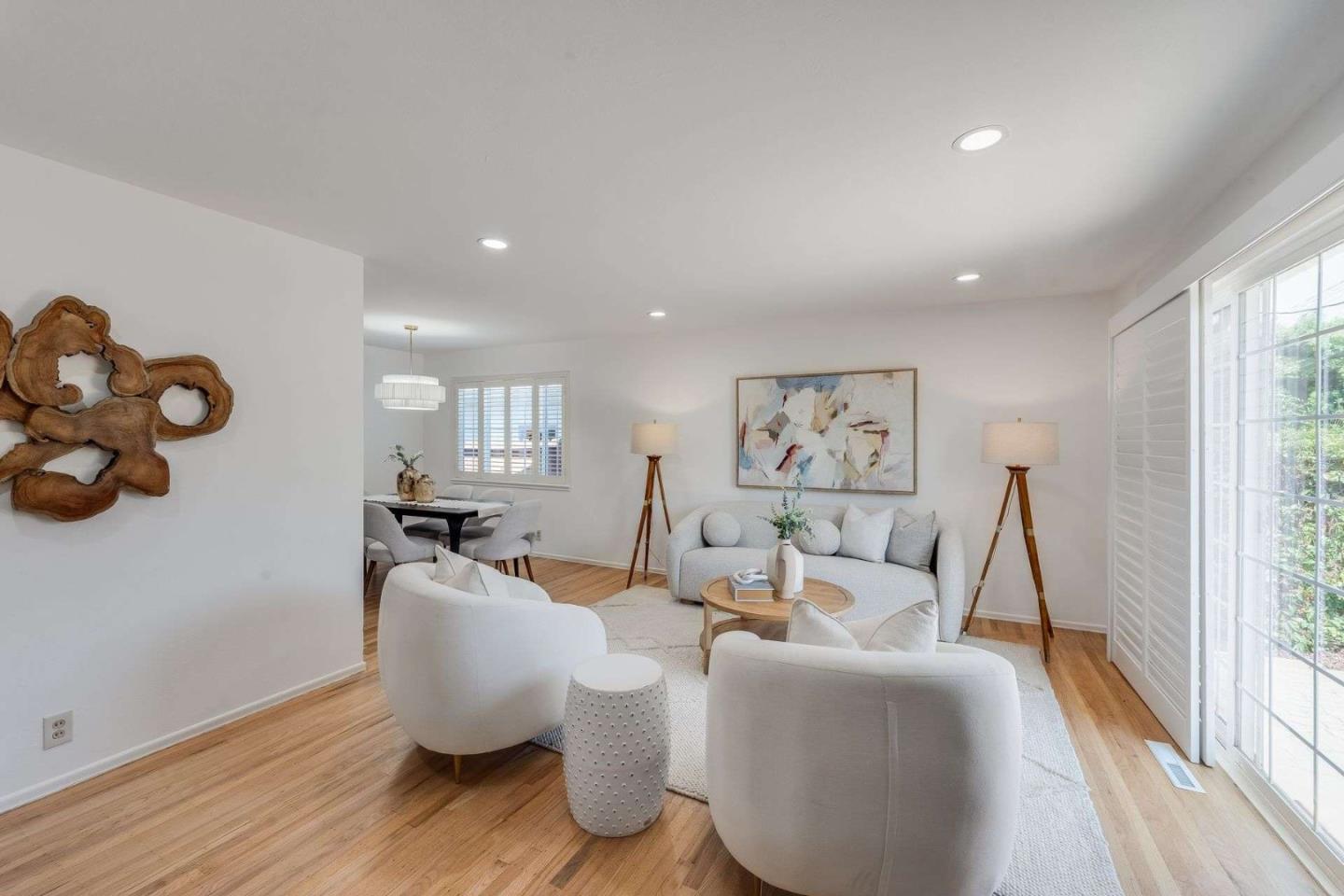 Detail Gallery Image 4 of 37 For 10800 W Estates Dr, Cupertino,  CA 95014 - 4 Beds | 2 Baths