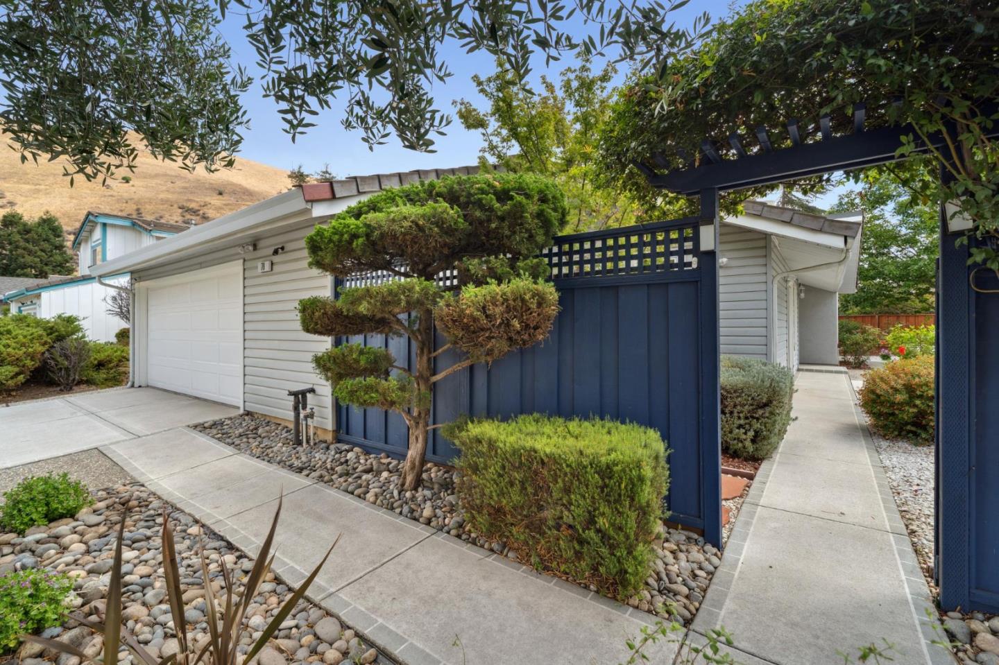 Detail Gallery Image 3 of 45 For 78 Snyder Way, Fremont,  CA 94536 - 4 Beds | 2 Baths