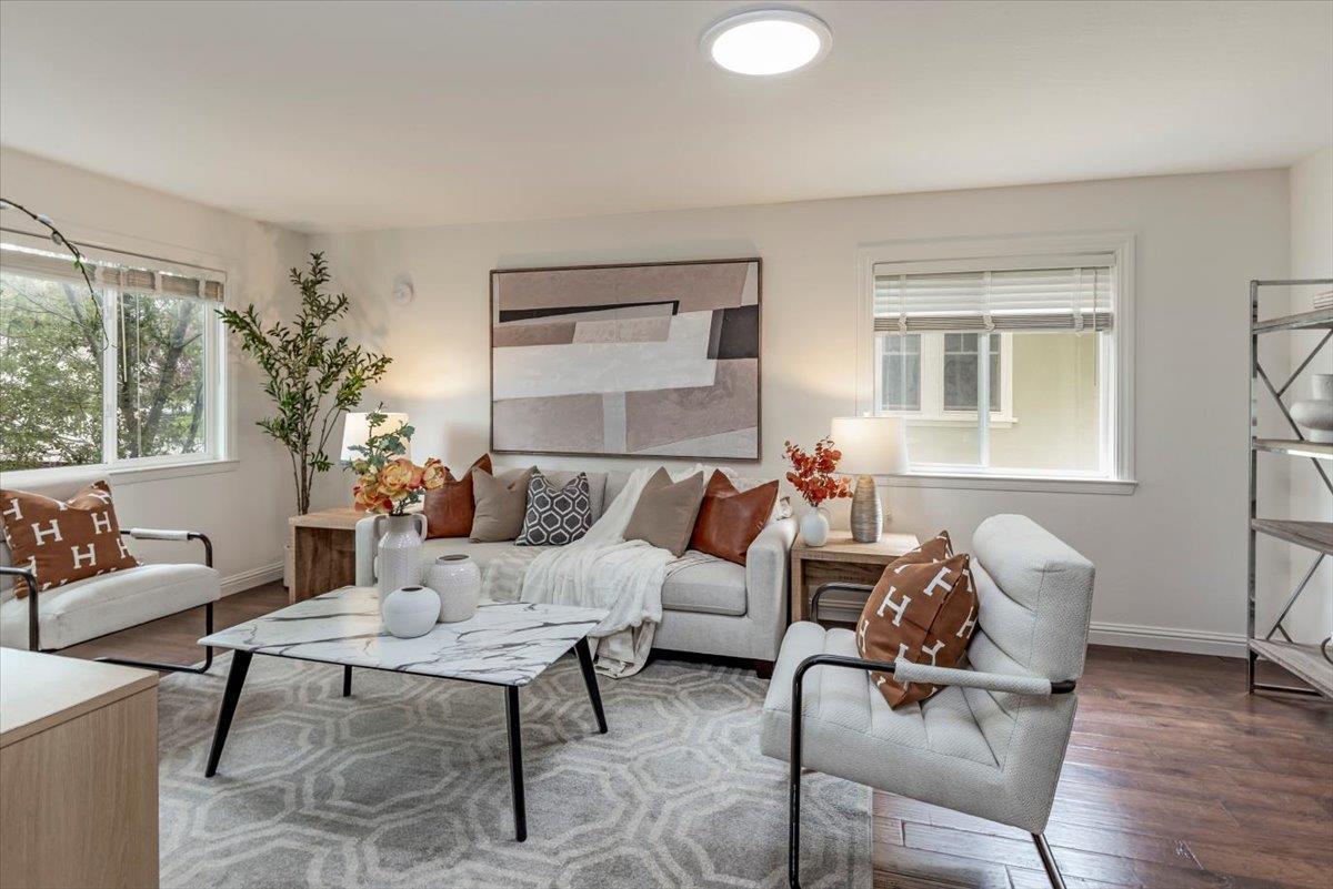 Detail Gallery Image 8 of 39 For 201/209 Mariposa Ave, Mountain View,  CA 94041 - 5 Beds | 3 Baths