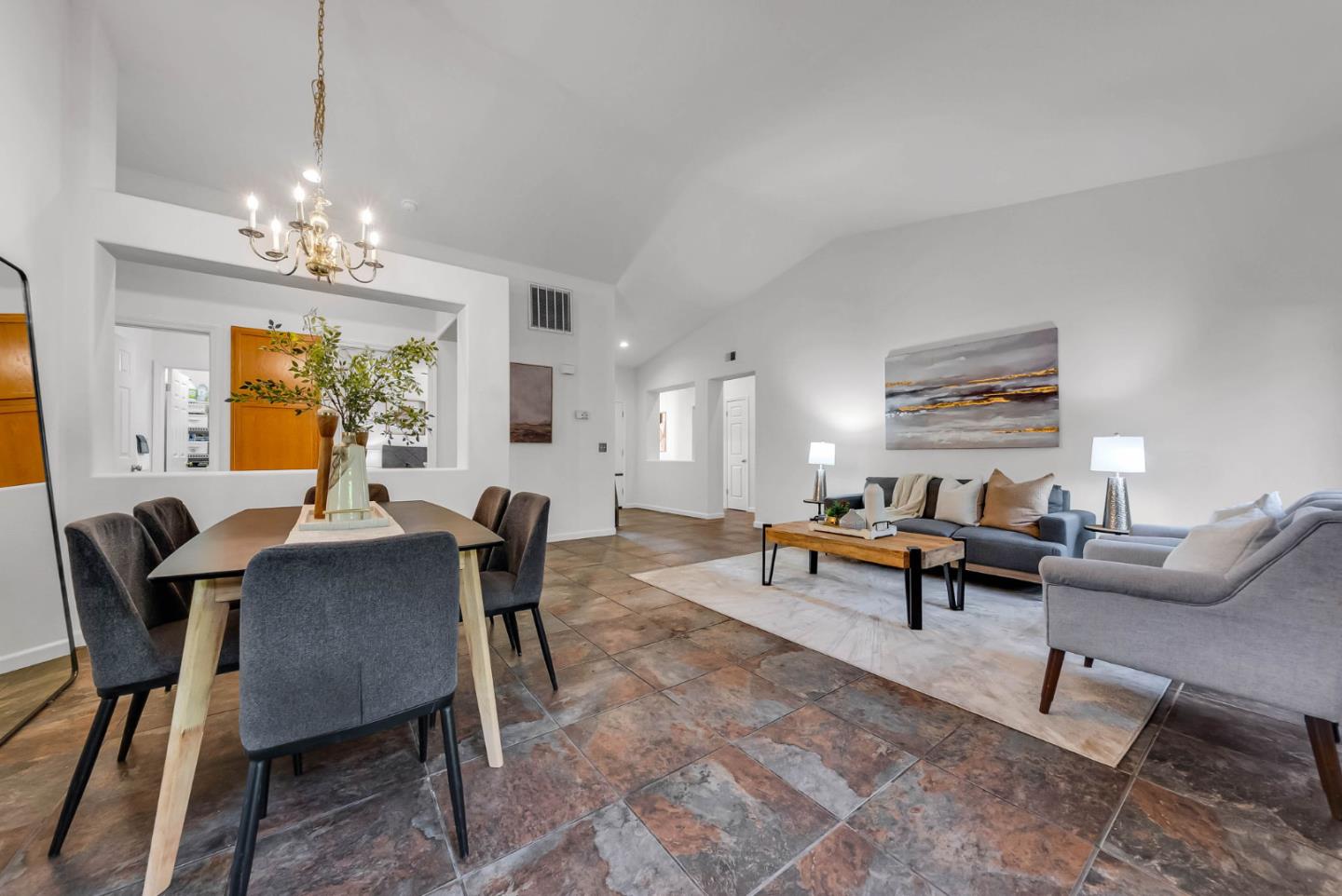 Detail Gallery Image 10 of 58 For 6370 Raspberry Ct, Gilroy,  CA 95020 - 4 Beds | 2/1 Baths