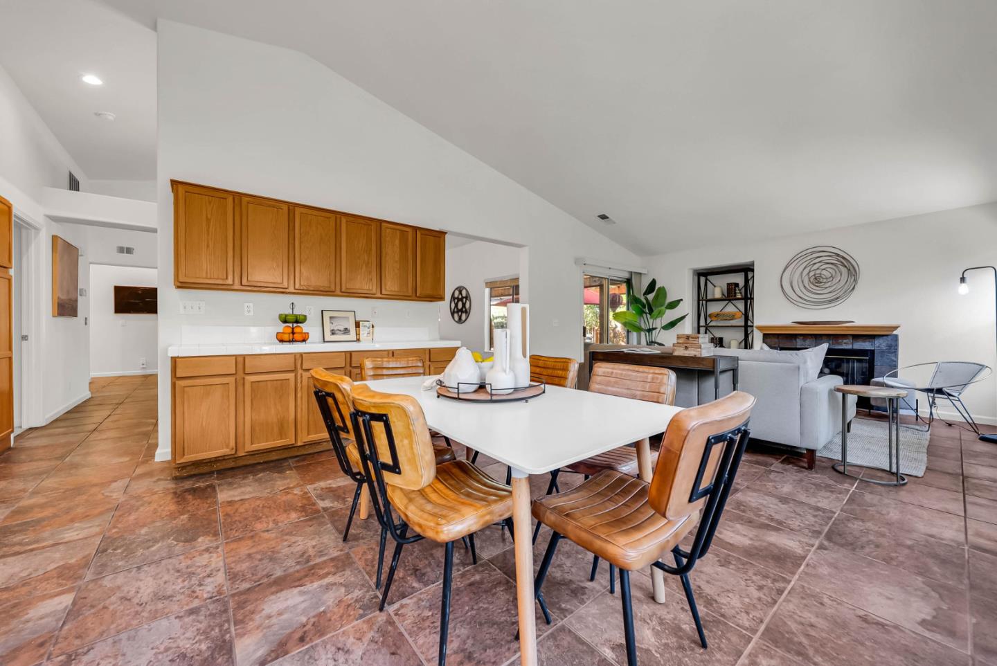 Detail Gallery Image 17 of 58 For 6370 Raspberry Ct, Gilroy,  CA 95020 - 4 Beds | 2/1 Baths