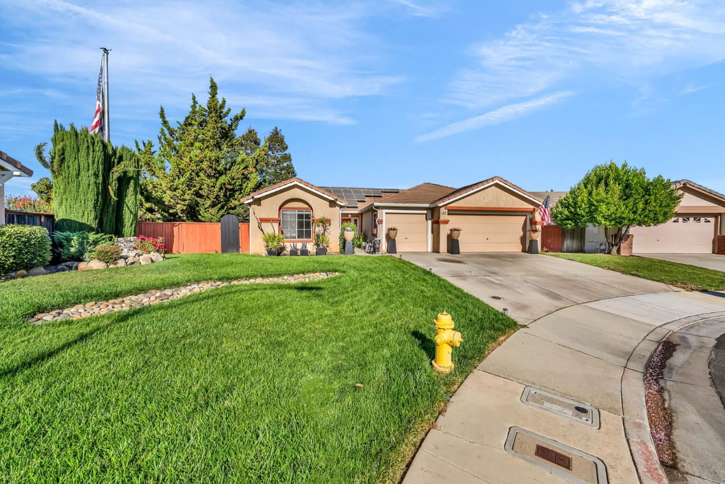 Detail Gallery Image 2 of 58 For 6370 Raspberry Ct, Gilroy,  CA 95020 - 4 Beds | 2/1 Baths