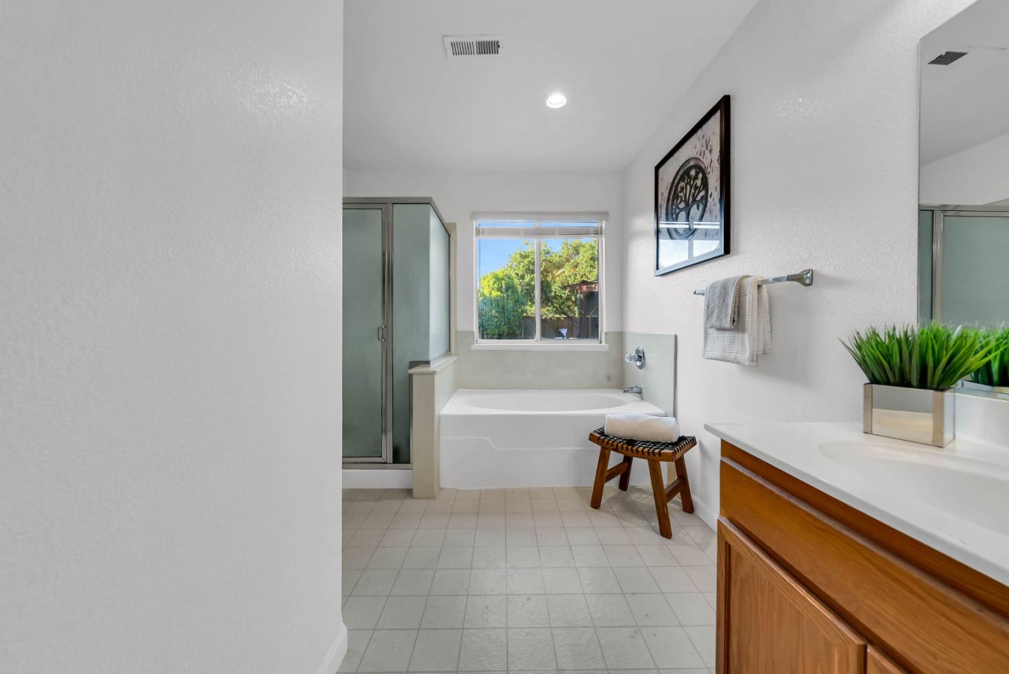 Detail Gallery Image 26 of 58 For 6370 Raspberry Ct, Gilroy,  CA 95020 - 4 Beds | 2/1 Baths