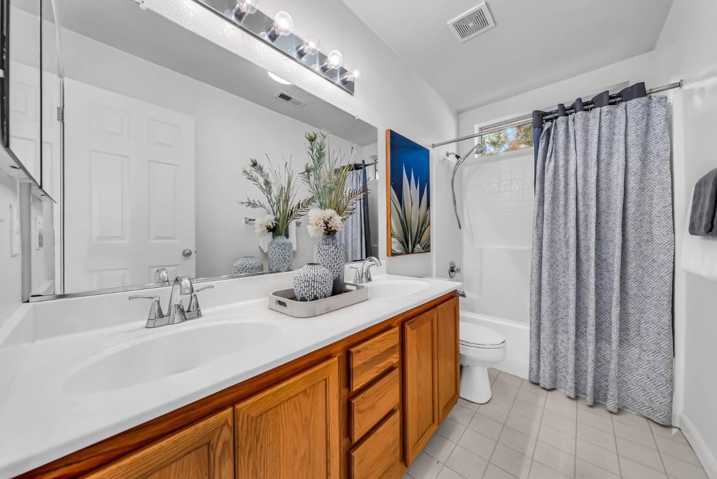 Detail Gallery Image 37 of 58 For 6370 Raspberry Ct, Gilroy,  CA 95020 - 4 Beds | 2/1 Baths