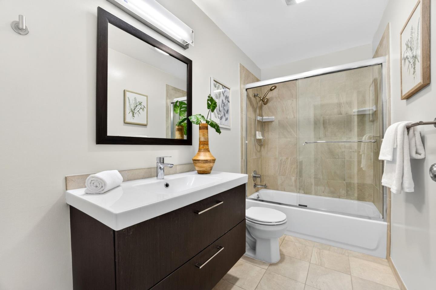 Detail Gallery Image 23 of 27 For 695 Mariposa Ave #204,  Oakland,  CA 94610 - 2 Beds | 2 Baths