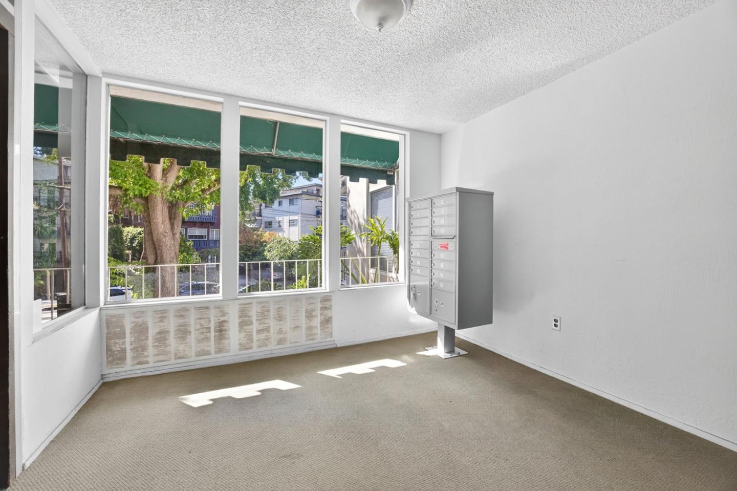 Detail Gallery Image 25 of 27 For 695 Mariposa Ave #204,  Oakland,  CA 94610 - 2 Beds | 2 Baths