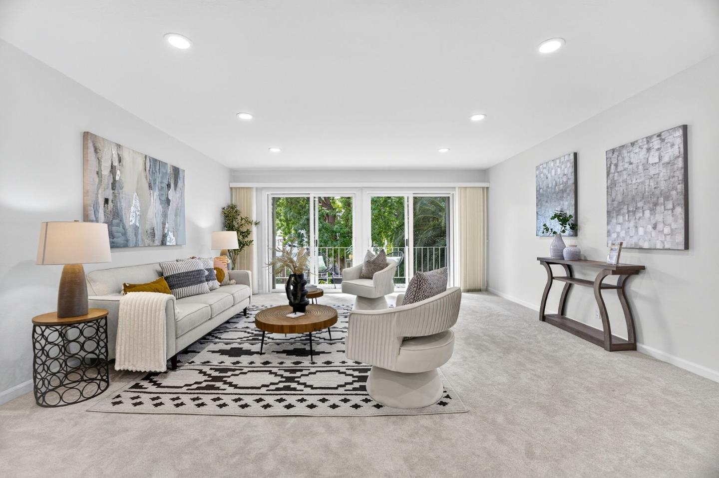 Detail Gallery Image 6 of 27 For 695 Mariposa Ave #204,  Oakland,  CA 94610 - 2 Beds | 2 Baths