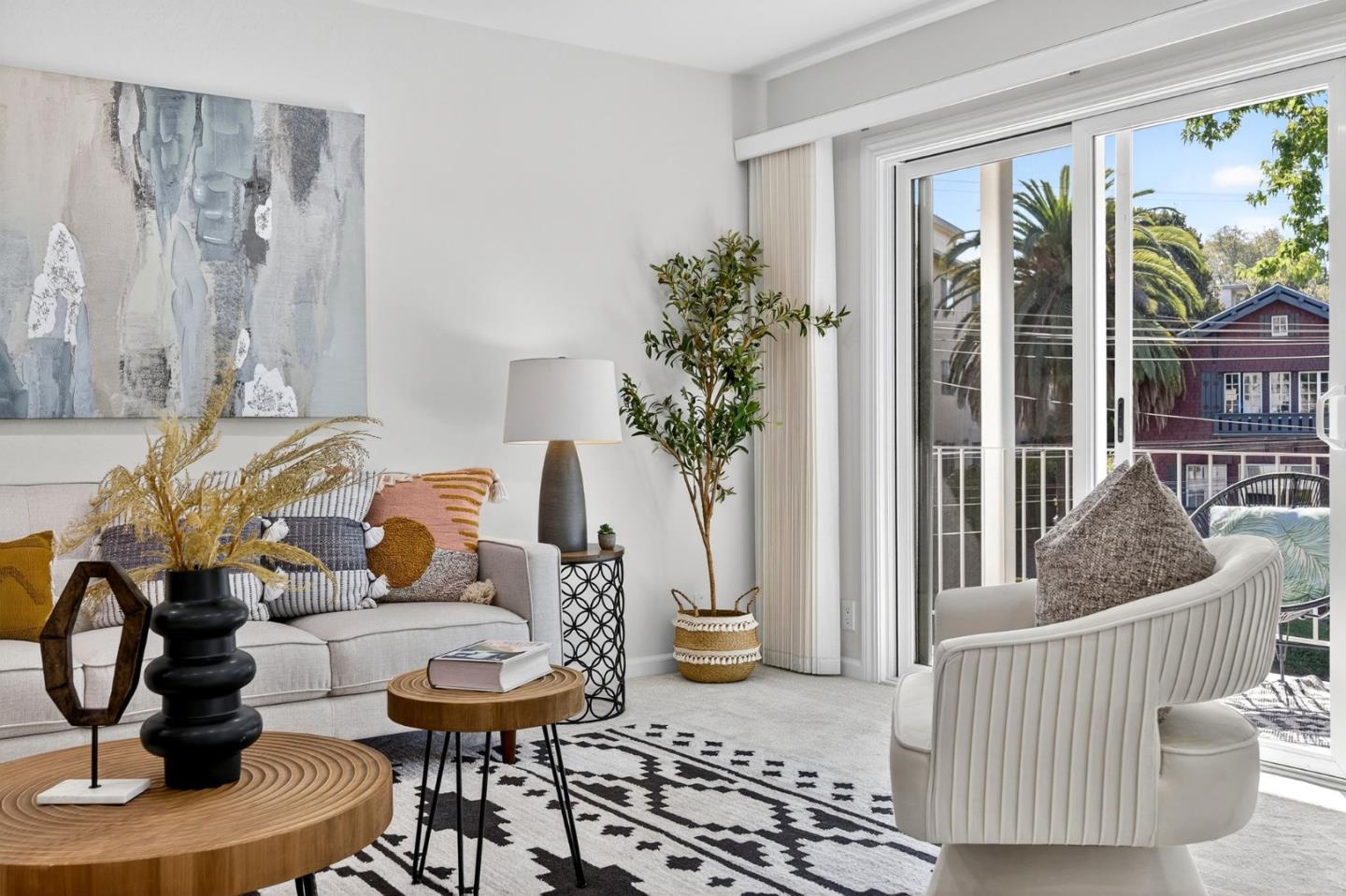 Detail Gallery Image 7 of 27 For 695 Mariposa Ave #204,  Oakland,  CA 94610 - 2 Beds | 2 Baths