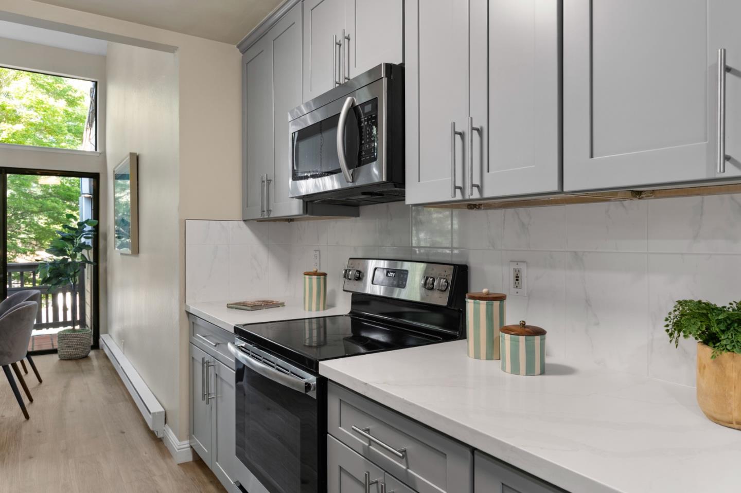 Detail Gallery Image 11 of 35 For 1963 Rock St #24,  Mountain View,  CA 94043 - 3 Beds | 3 Baths