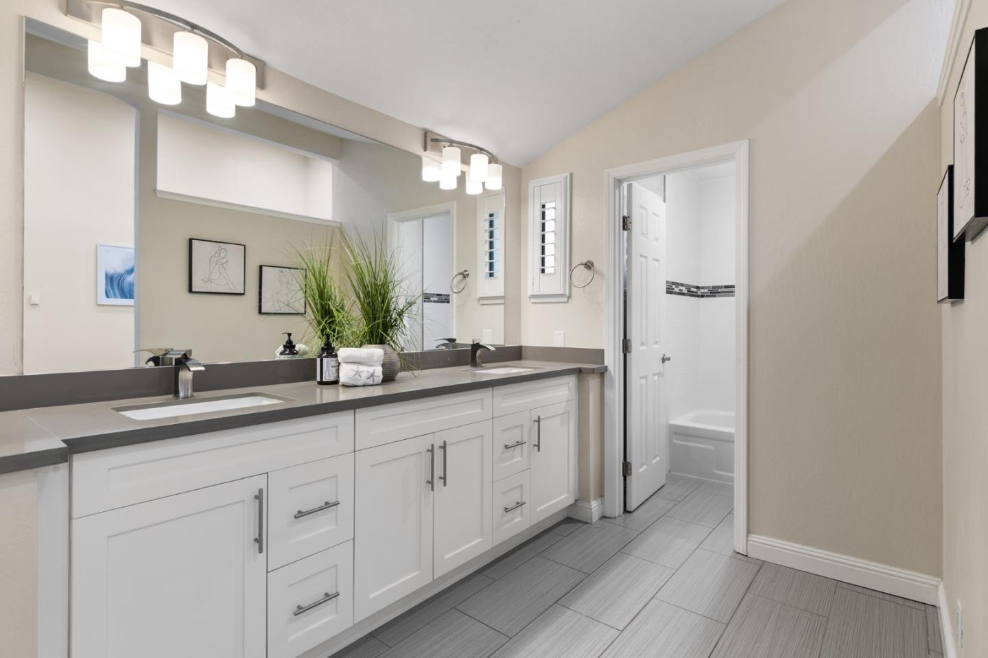 Detail Gallery Image 16 of 35 For 1963 Rock St #24,  Mountain View,  CA 94043 - 3 Beds | 3 Baths
