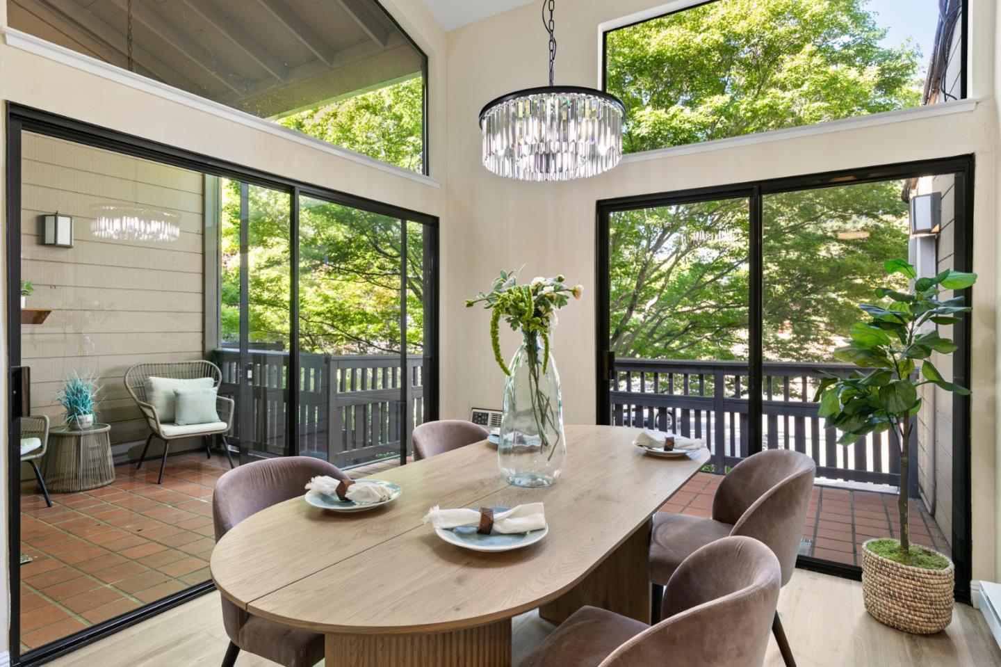 Detail Gallery Image 5 of 35 For 1963 Rock St #24,  Mountain View,  CA 94043 - 3 Beds | 3 Baths