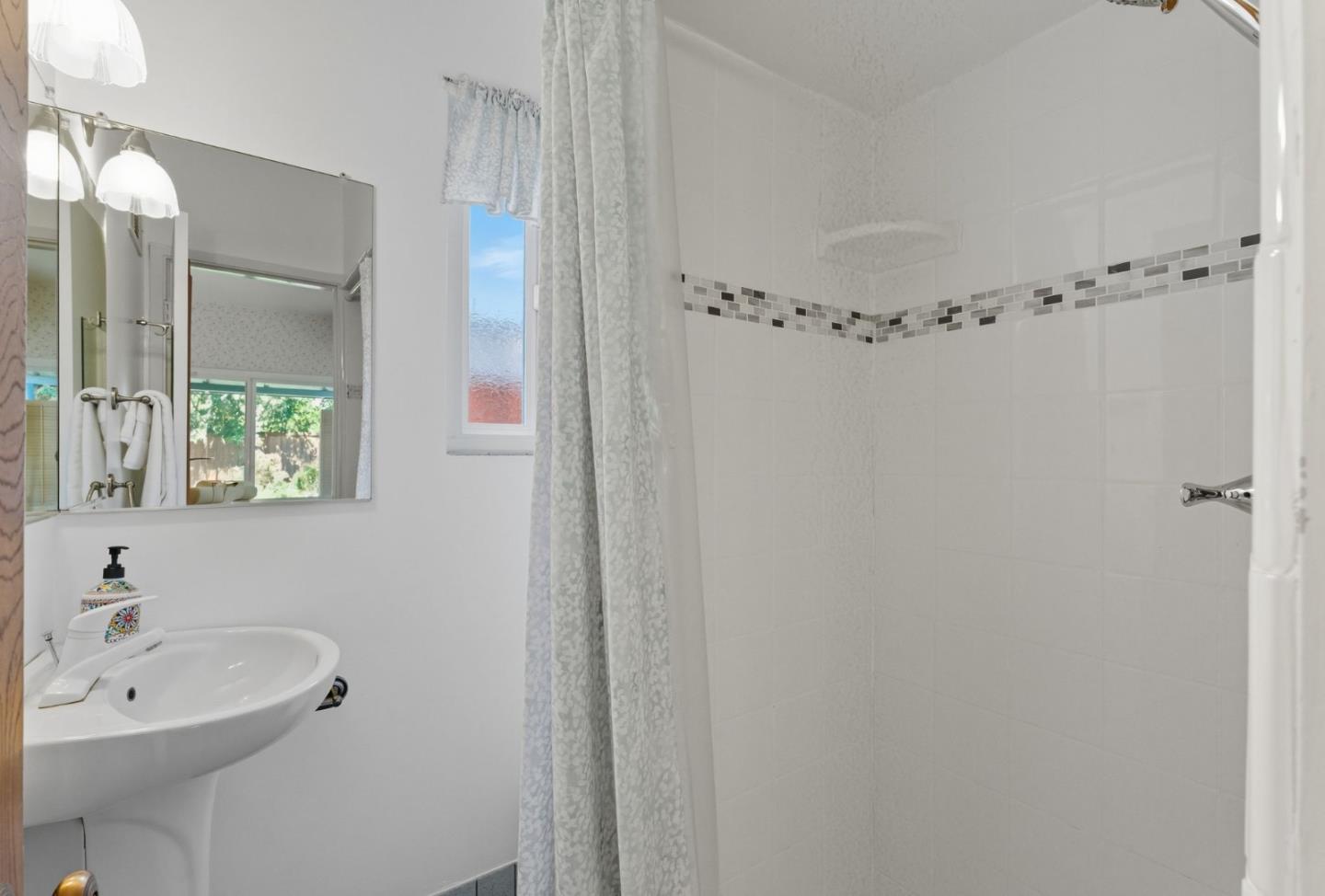 Detail Gallery Image 23 of 44 For 7681 Rea St, Gilroy,  CA 95020 - 3 Beds | 2 Baths