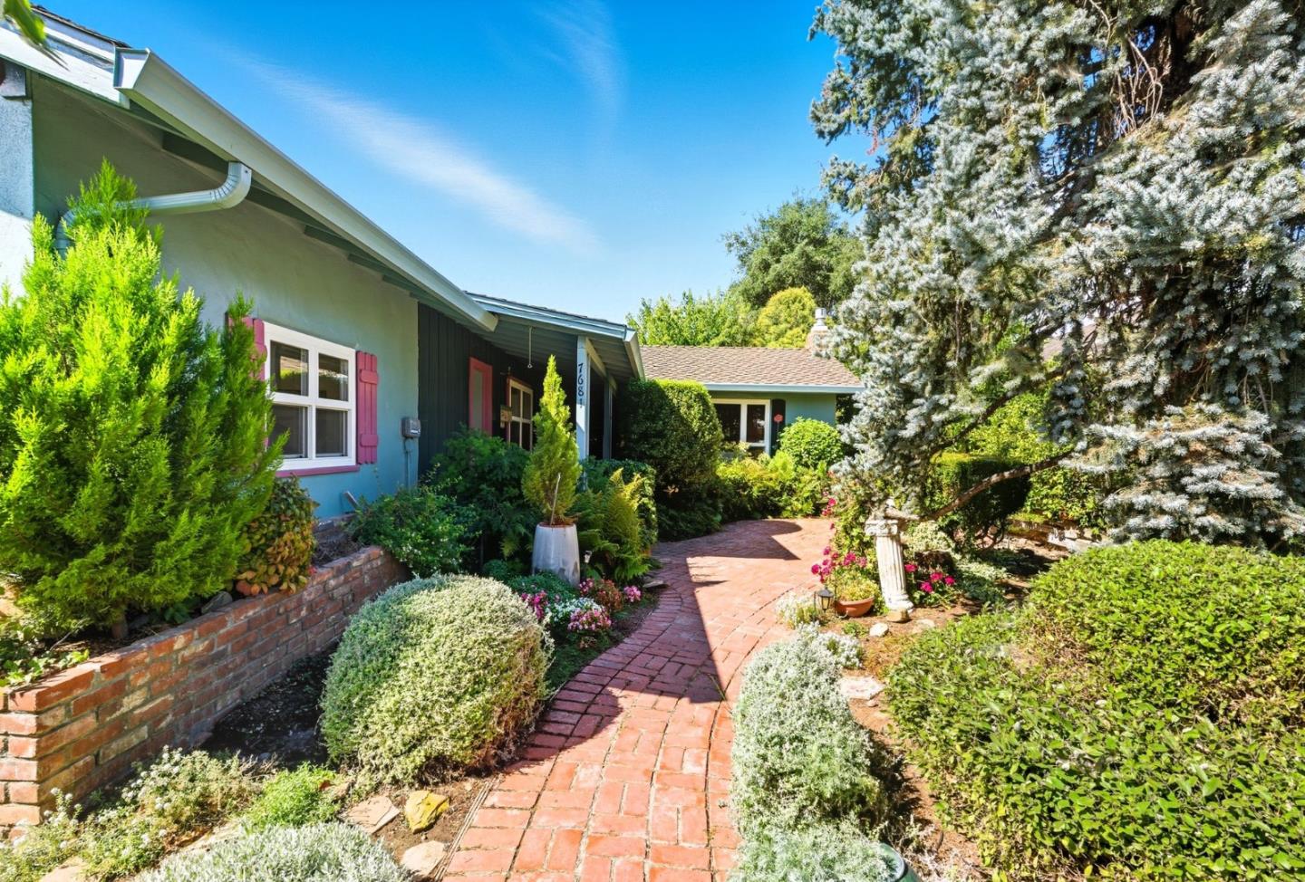 Detail Gallery Image 3 of 44 For 7681 Rea St, Gilroy,  CA 95020 - 3 Beds | 2 Baths