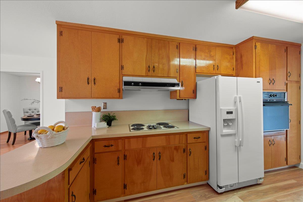 Detail Gallery Image 10 of 29 For 1467 Dove Ln, Sunnyvale,  CA 94087 - 3 Beds | 2 Baths